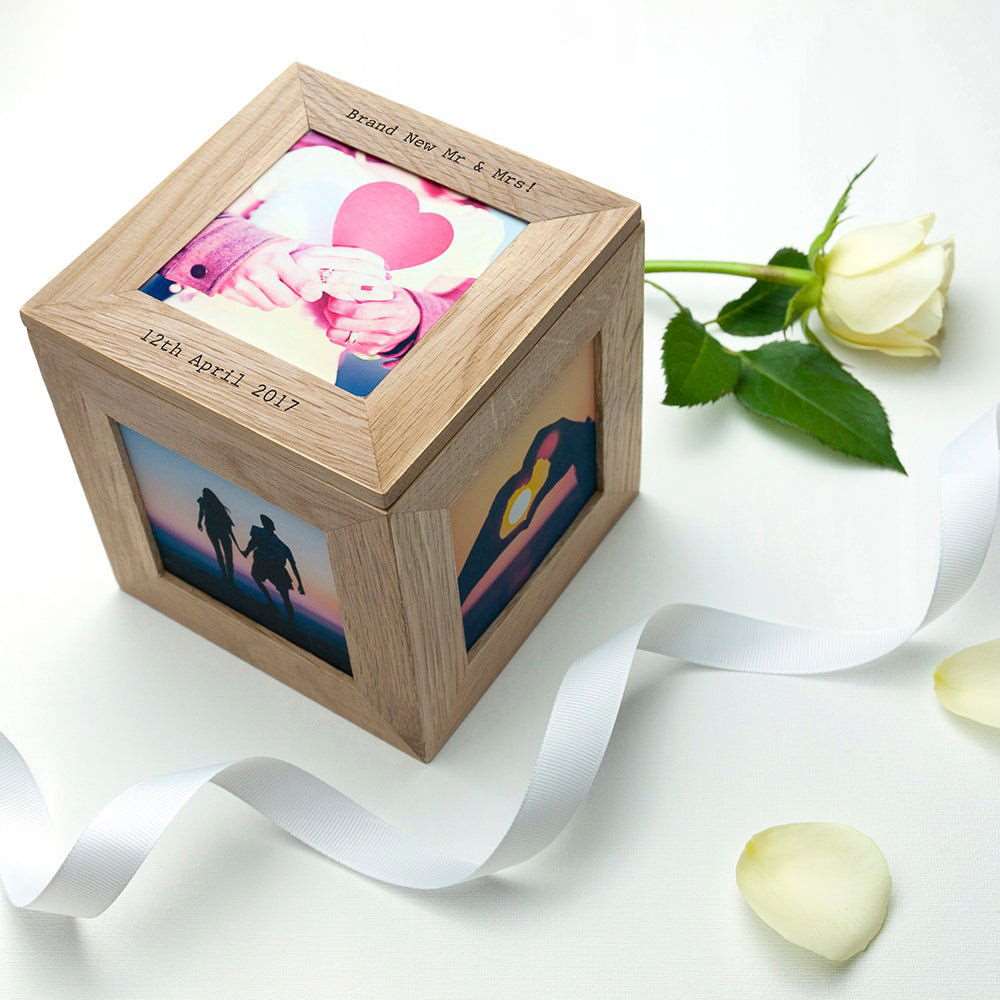 30 Days Of Kisses Oak Photo Cube