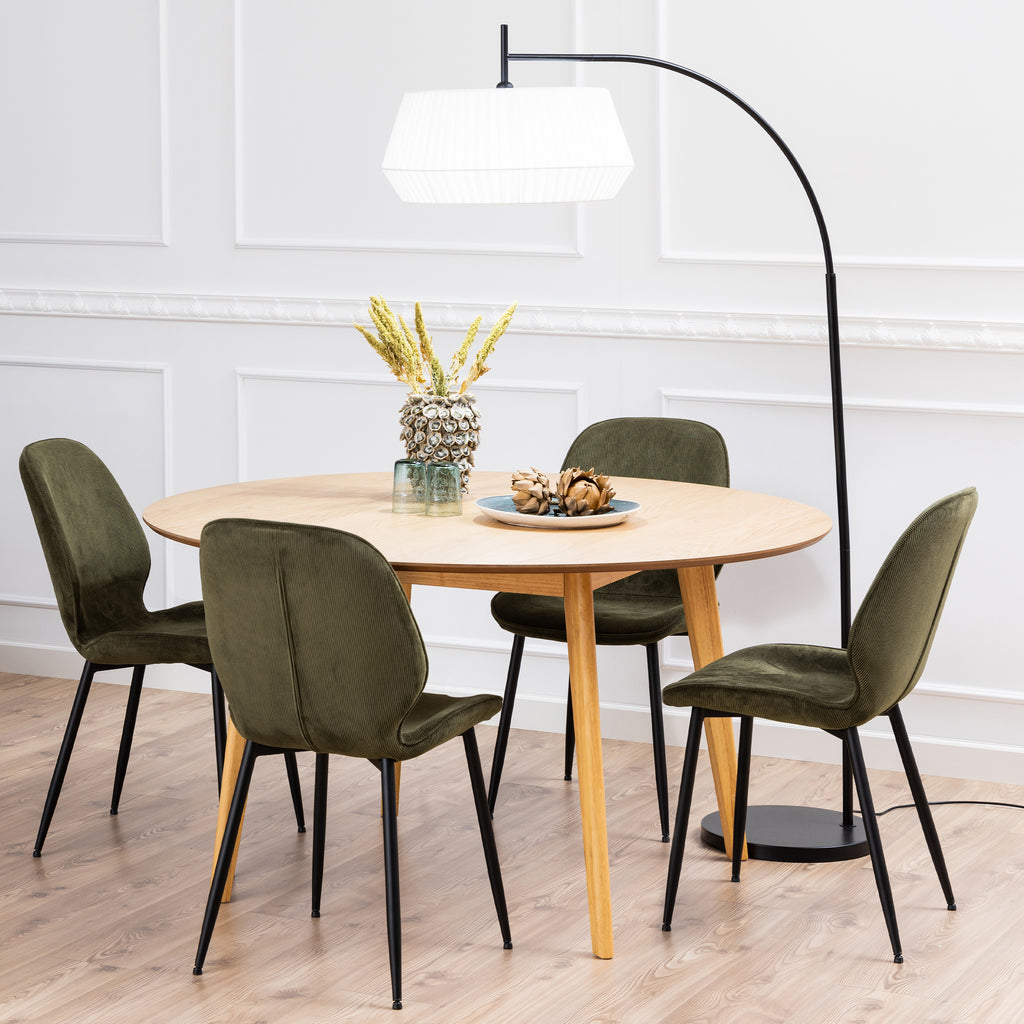 Roxby Round Dining Table in Oak 140cm