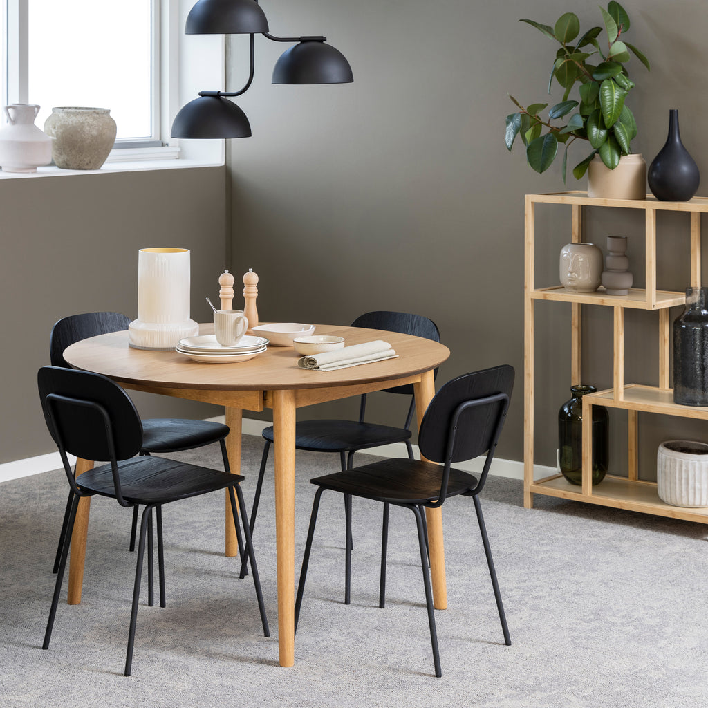 Montreux Round Extending Dining Table in Oak 154-115cm