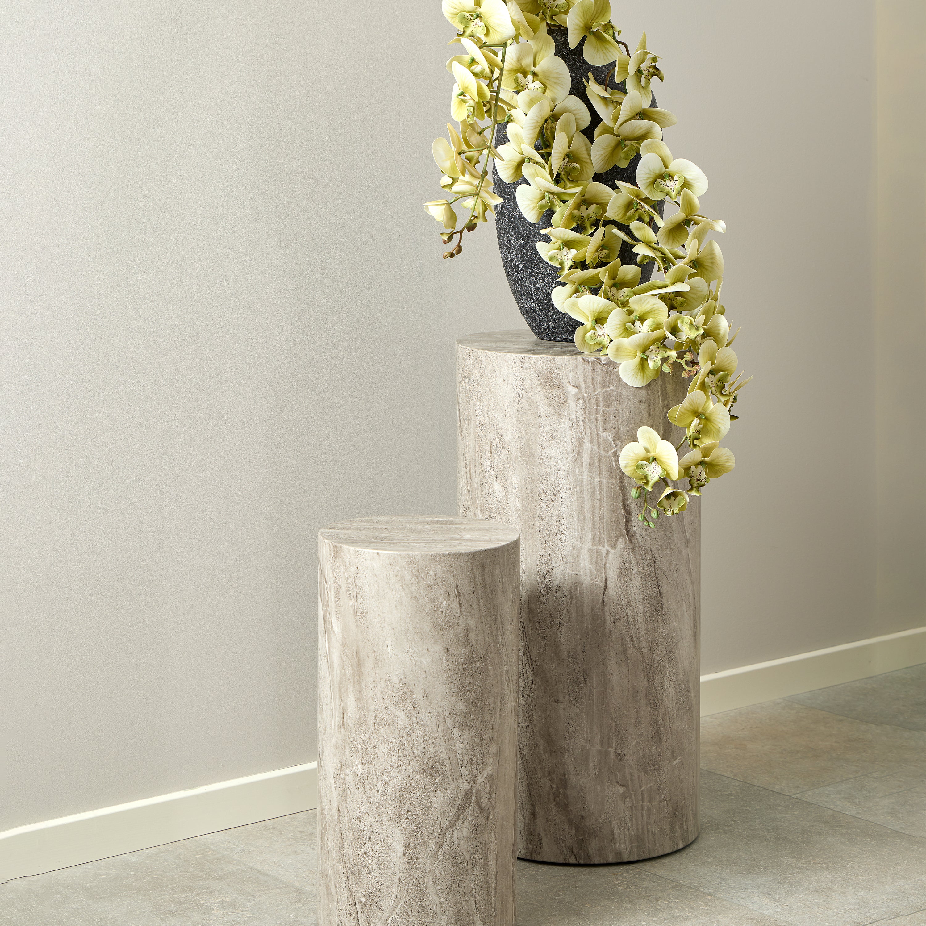 Dice Round Pedestal Set of 2 in Grey Marble and River Rough Paper
