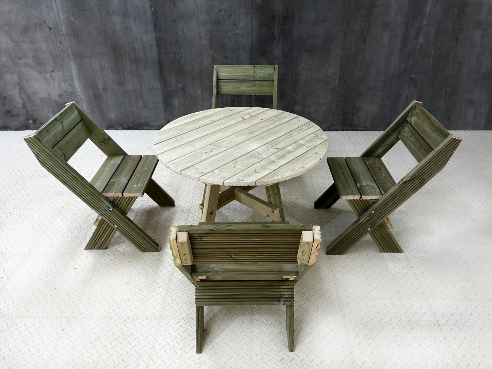 DeckFusion Wooden Rounded Picnic Table and Four Chairs Set