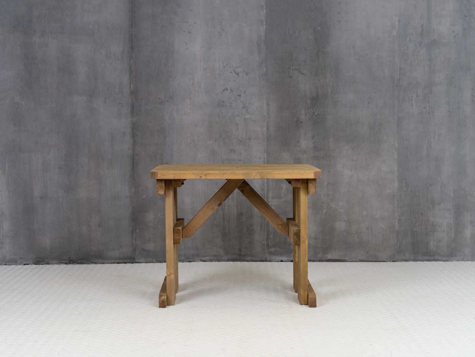 Hollies Rounded Wooden Garden Table, Outdoor Picnic Dining Desk - Rustic Finish