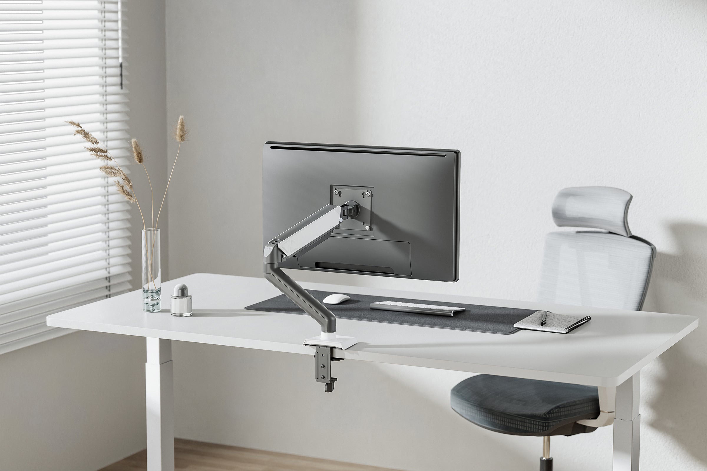 ProperAV Desk Monitor Mount 17" - 32" Gas Spring Swing Arm VESA Max 100x100