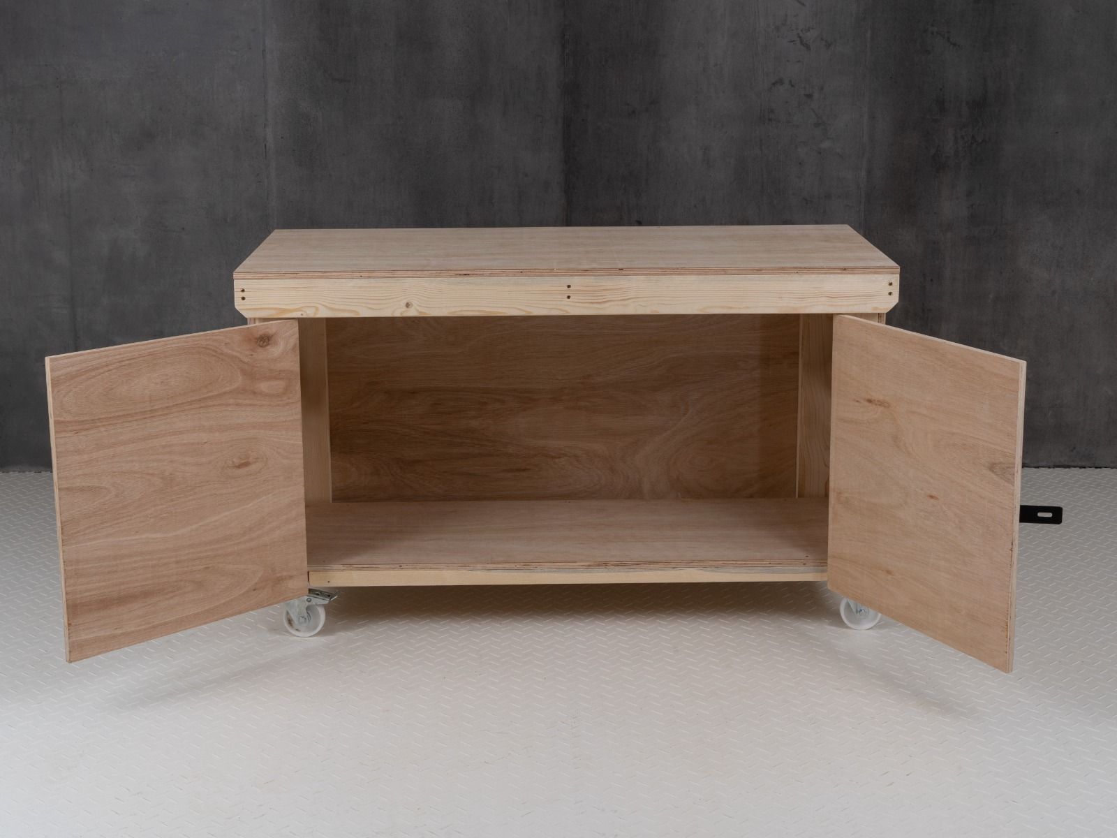 Wooden Eucalyptus hardwood top workbench with lockable cupboard (V.9) with wheels