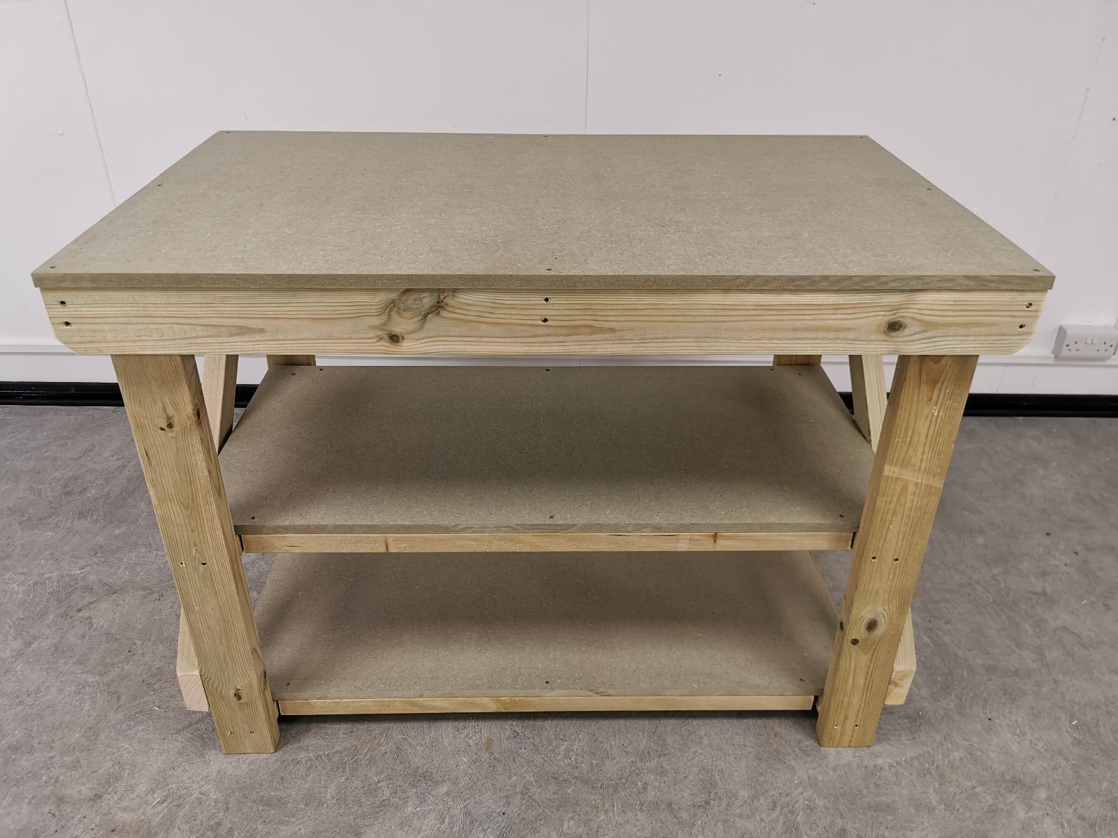 Wooden Workbench 18Mm UniMdf Moisture Resistant Top With Double Shelf
