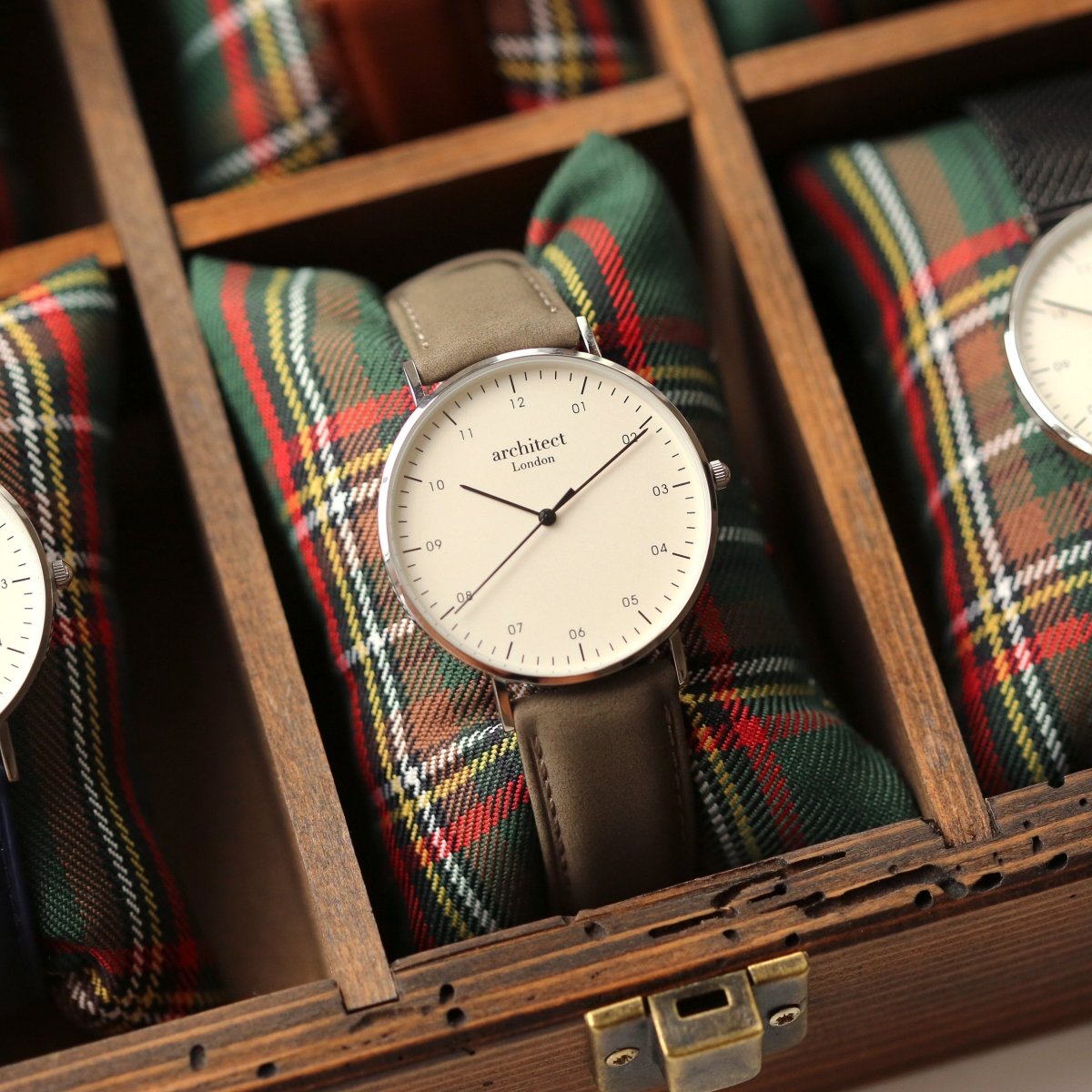 Modern Font Engraving - Men's Architect Zephyr, Urban Grey Strap