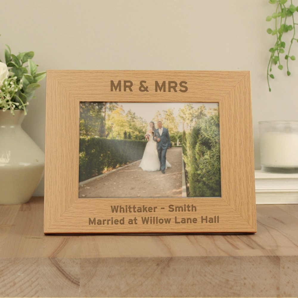 Personalised Bold Text 7x5 Inch Landscape Wooden Photo Frame