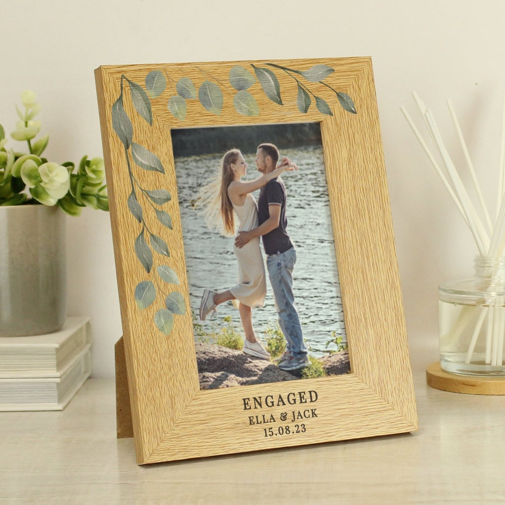 Personalised Botanical 6x4 Inch Oak Finish Photo Frame