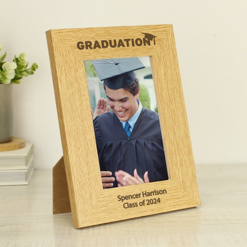 Personalised Graduation 6x4 Inch Oak Finish Photo Frame