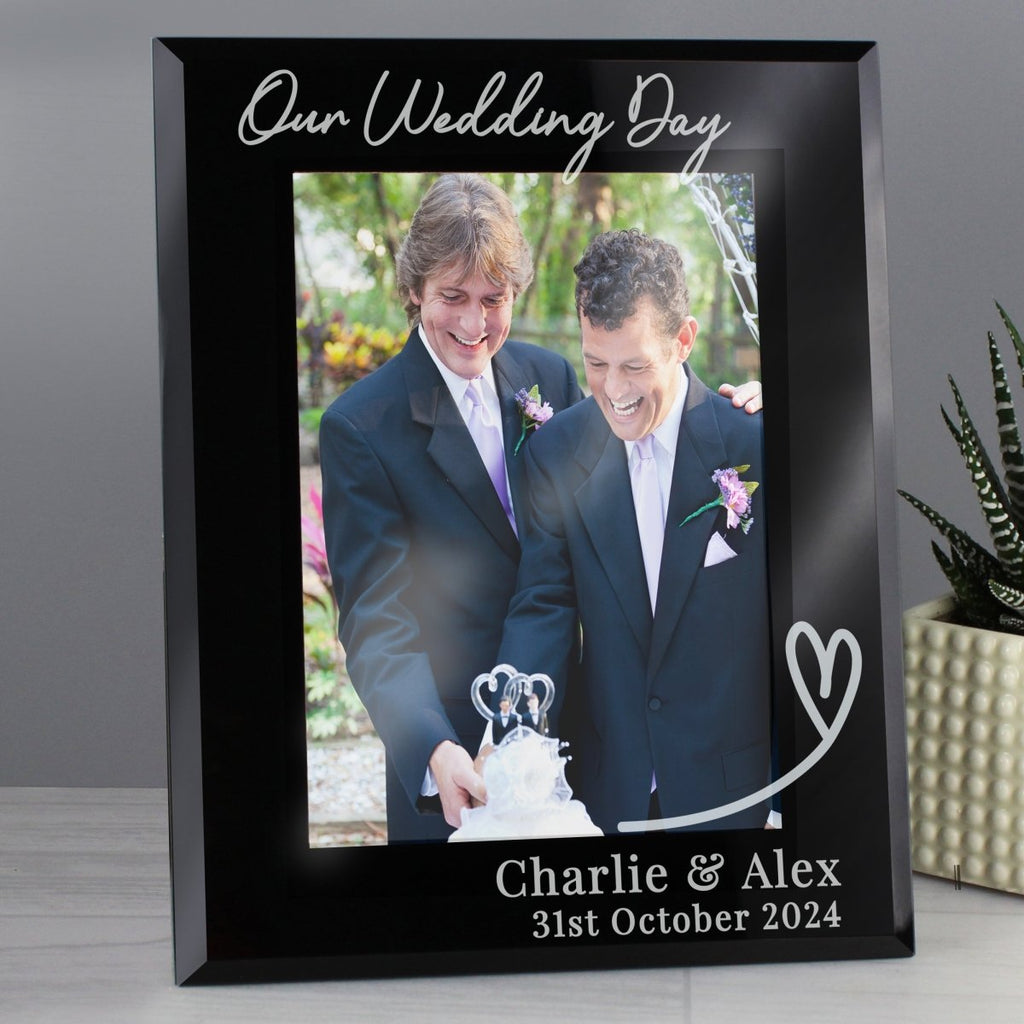 Personalised Heart Black Glass 7x5 Inch Photo Frame