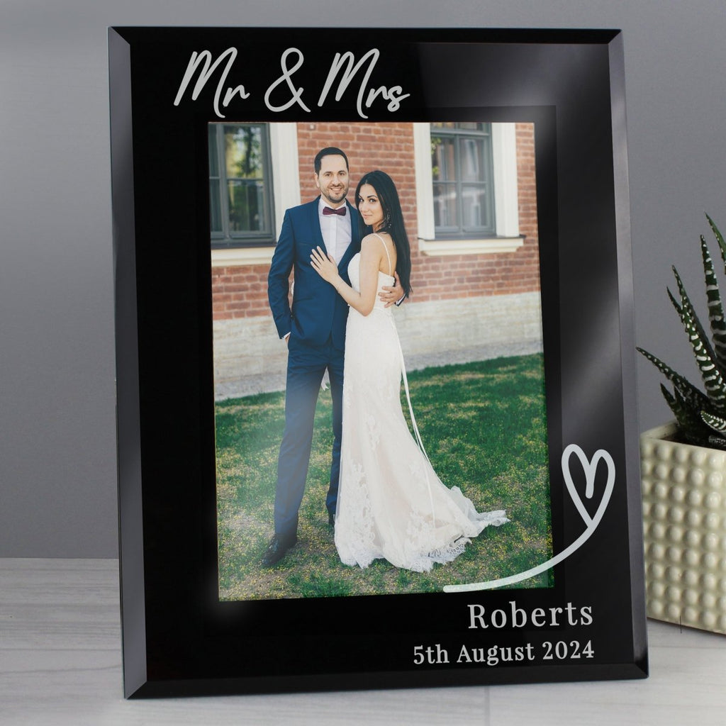 Personalised Heart Black Glass 7x5 Inch Photo Frame