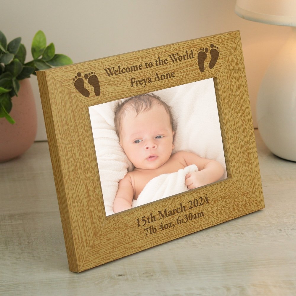 Personalised Oak Finish 6x4 Inch Landscape Baby Footprints Photo Frame