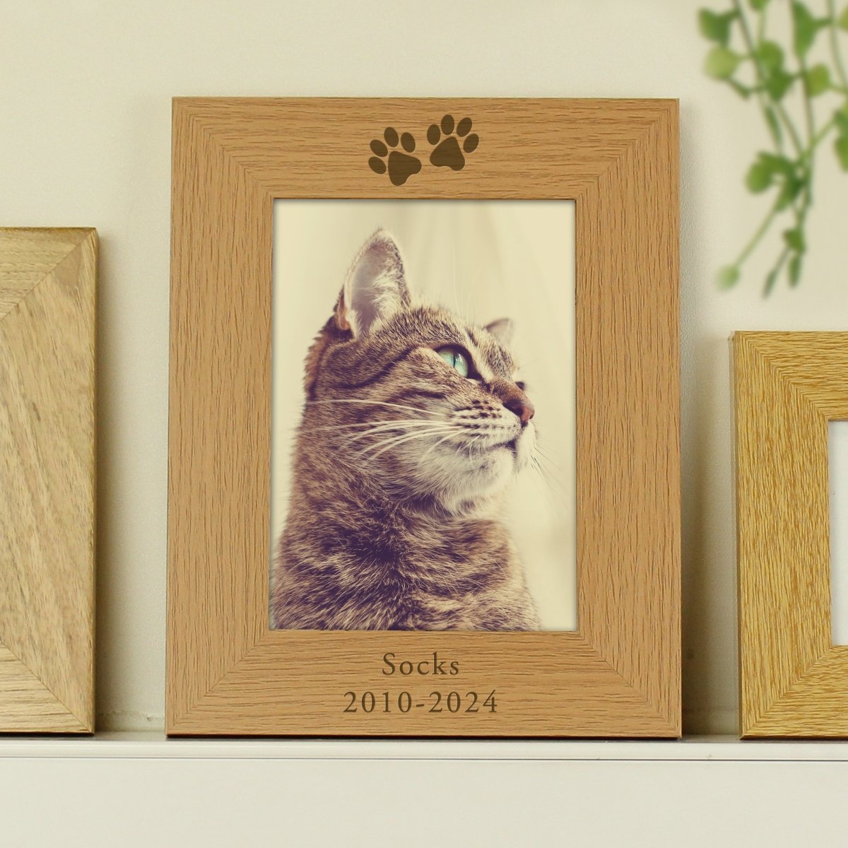 Personalised Paw Prints 5x7 Inch Wooden Photo Frame