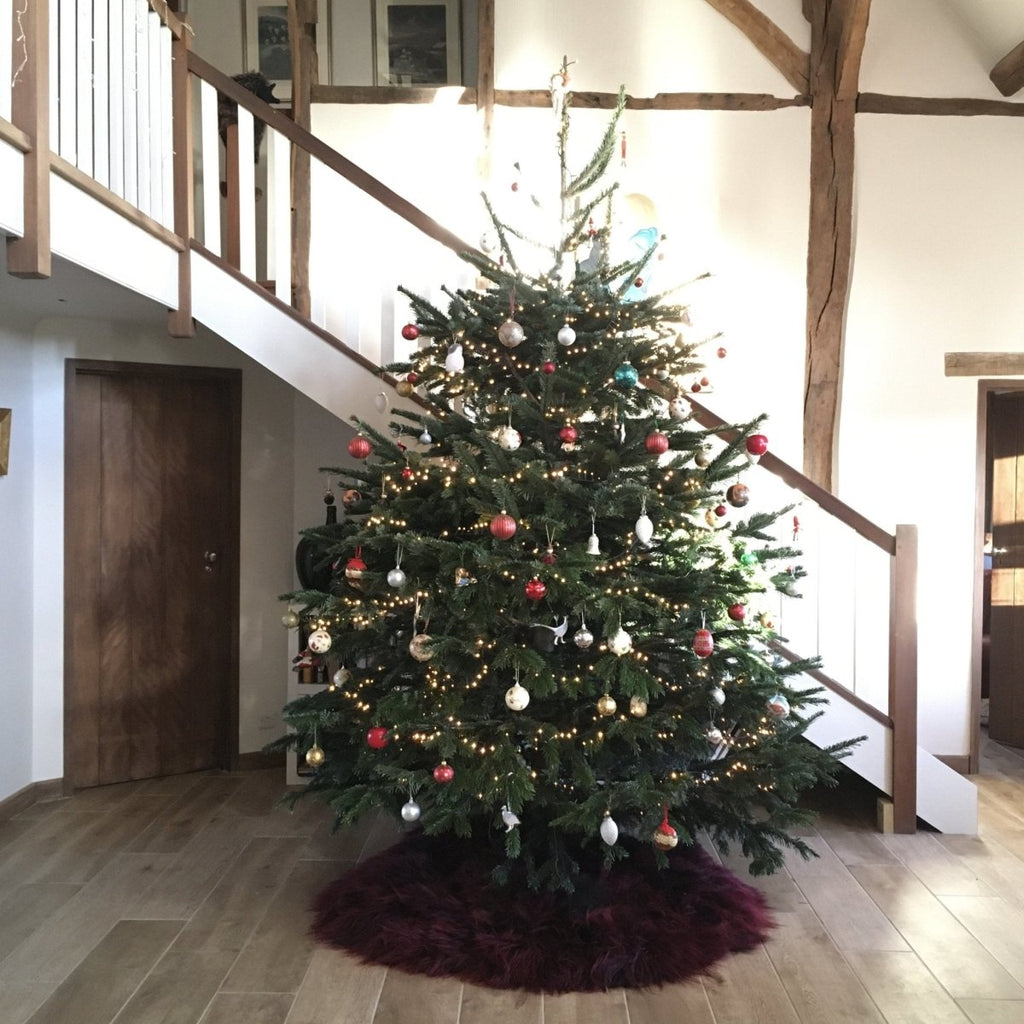 Ultimate Christmas Tree Skirt | Icelandic Sheepskin Burgundy