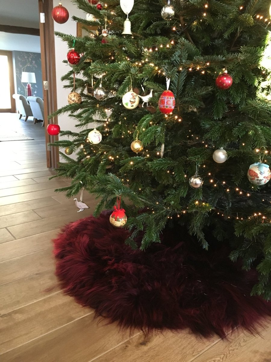 Ultimate Christmas Tree Skirt | Icelandic Sheepskin Burgundy