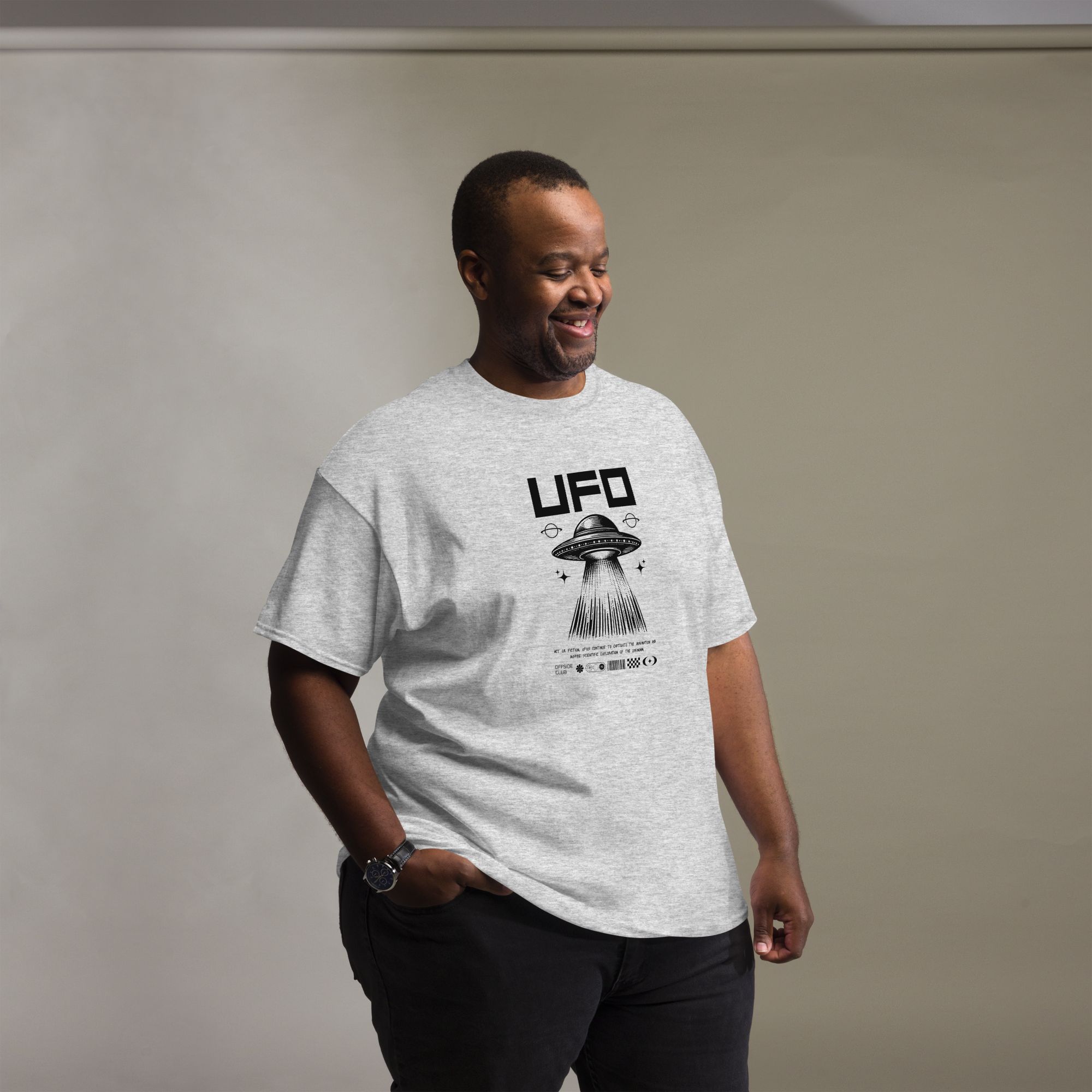 UFO Discovery Graphic Tee - Unleash Your Cosmic Style with Retro Sci-Fi Vibes