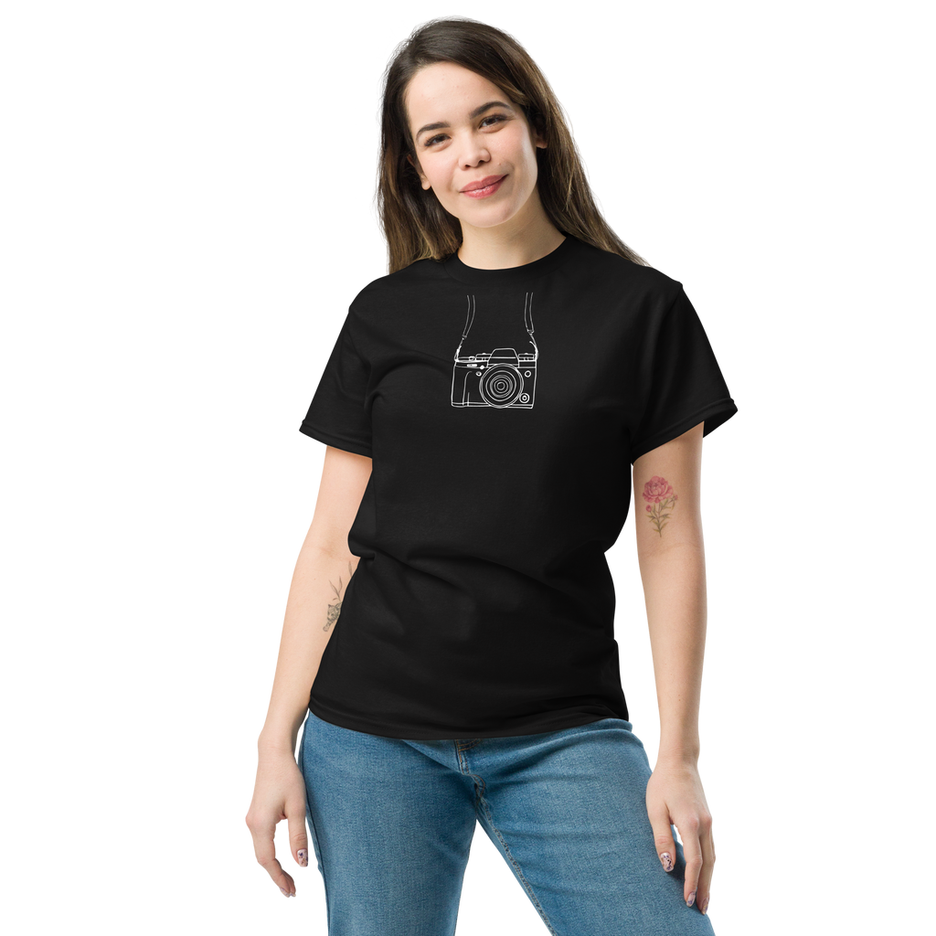 Capture The Moment Tee - Unforgettable Graphic T-Shirt for Every Occasion