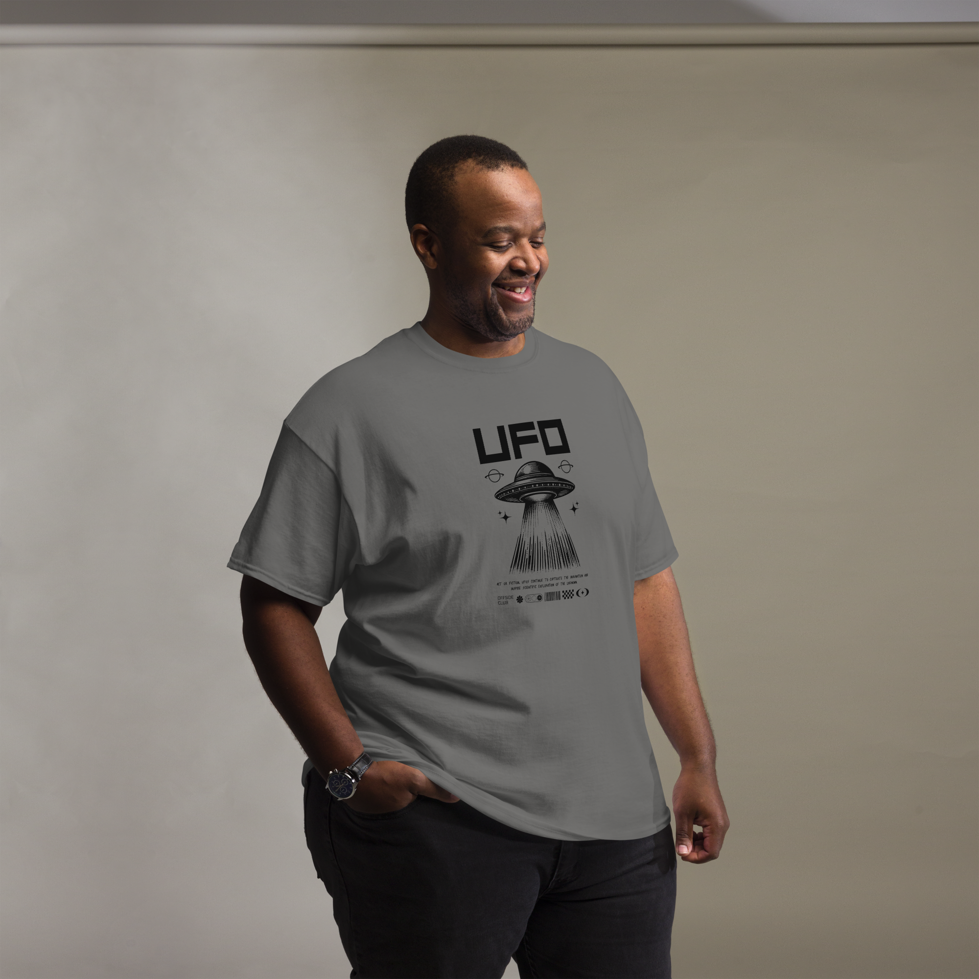 UFO Discovery Graphic Tee - Unleash Your Cosmic Style with Retro Sci-Fi Vibes
