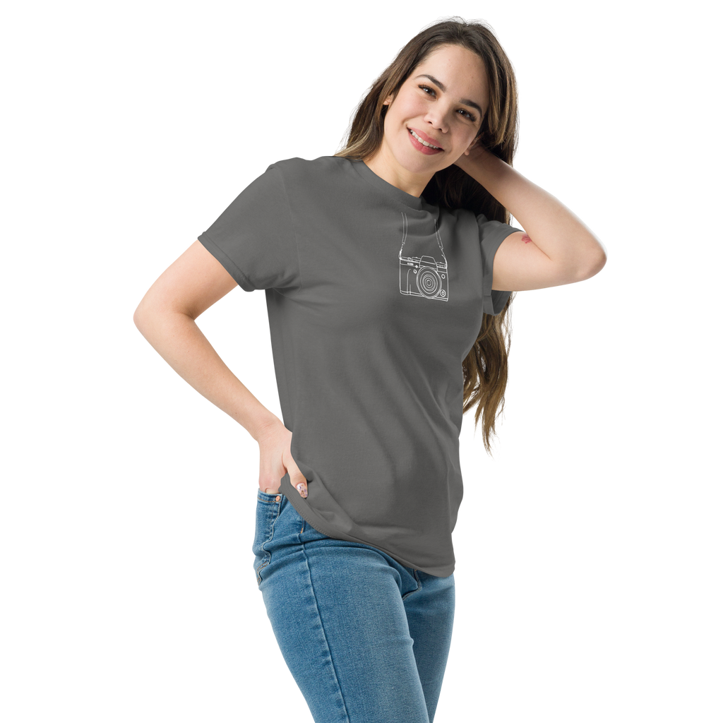 Capture The Moment Tee - Unforgettable Graphic T-Shirt for Every Occasion