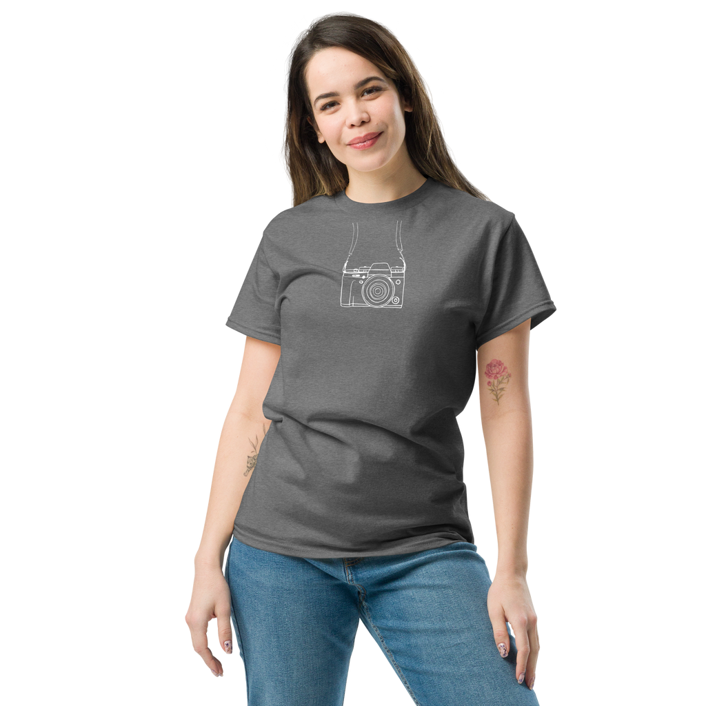 Capture The Moment Tee - Unforgettable Graphic T-Shirt for Every Occasion