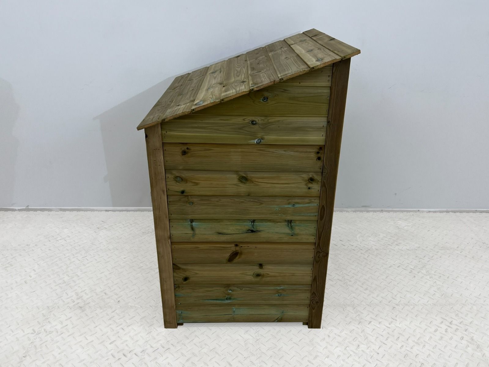 Wooden Premium Tongue/Groove Log Store with Door and Shelf (W-99cm, H-126cm or H-180cm, D-88cm)